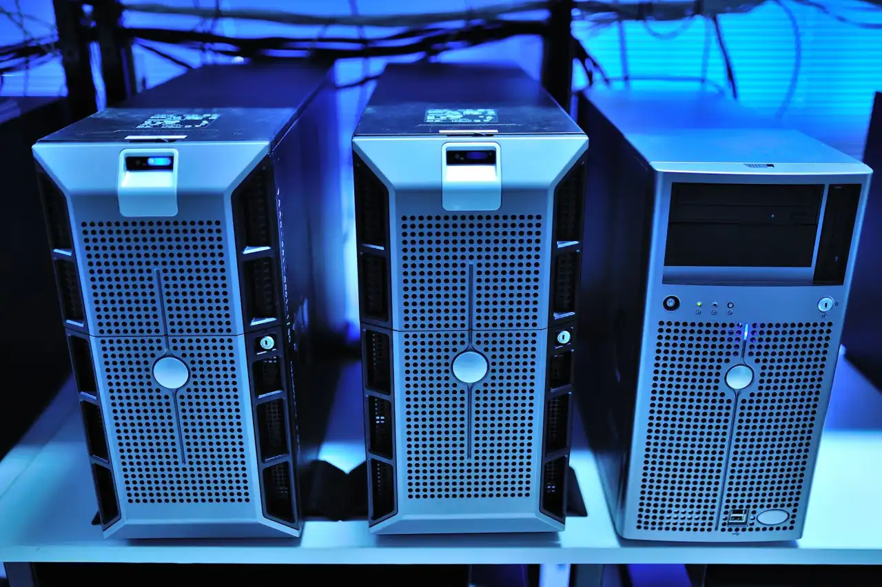 数据中心UPS电源选型要点与冗余配置方案分析正文配图 1